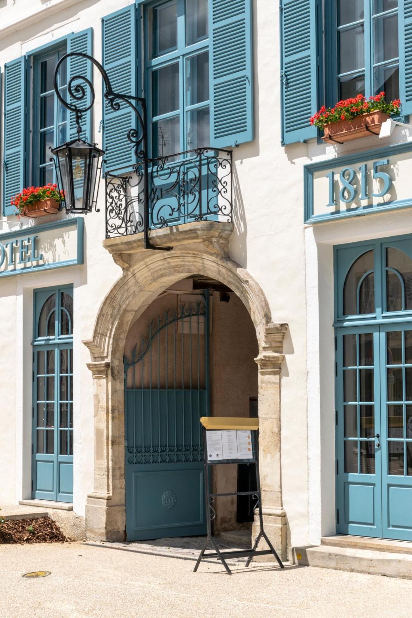 Hotel De La Poste Avallon Ngoại thất bức ảnh